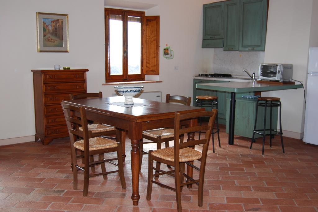 מונטלופו פיורנטינו Francesca Apartment מראה חיצוני תמונה