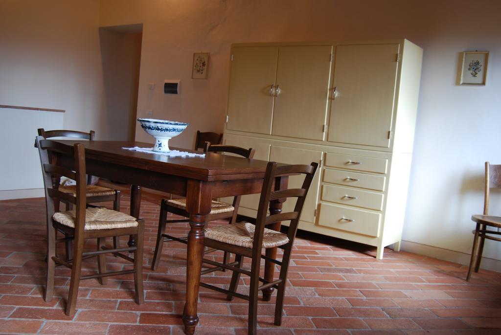 מונטלופו פיורנטינו Francesca Apartment מראה חיצוני תמונה