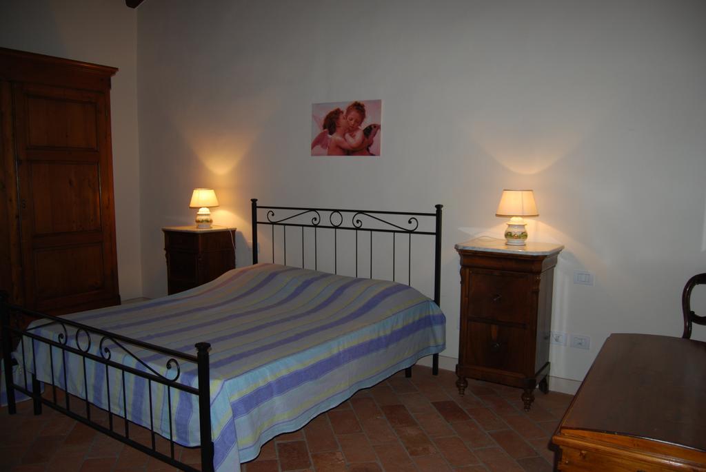 מונטלופו פיורנטינו Francesca Apartment מראה חיצוני תמונה