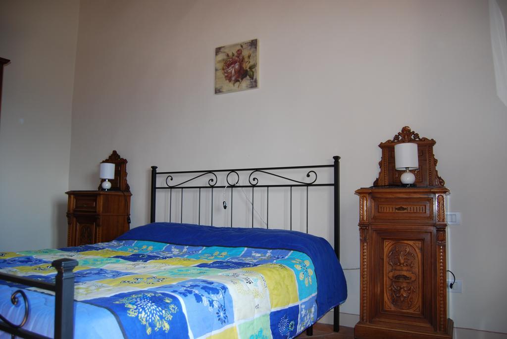 מונטלופו פיורנטינו Francesca Apartment מראה חיצוני תמונה