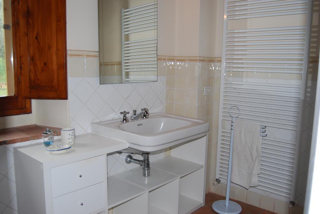 מונטלופו פיורנטינו Francesca Apartment מראה חיצוני תמונה