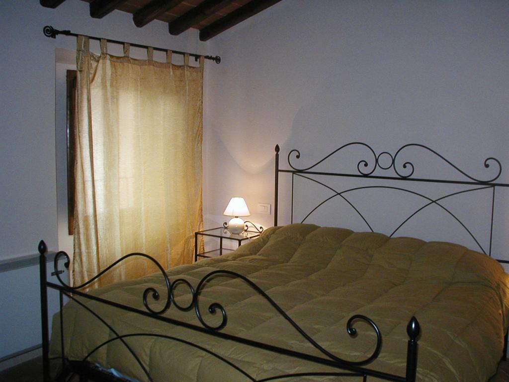 מונטלופו פיורנטינו Francesca Apartment מראה חיצוני תמונה